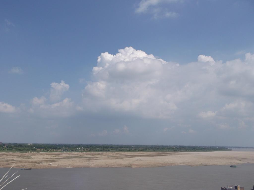 Grg Shanti Guest House Varanasi Near Manikarnika Ghat Exterior foto