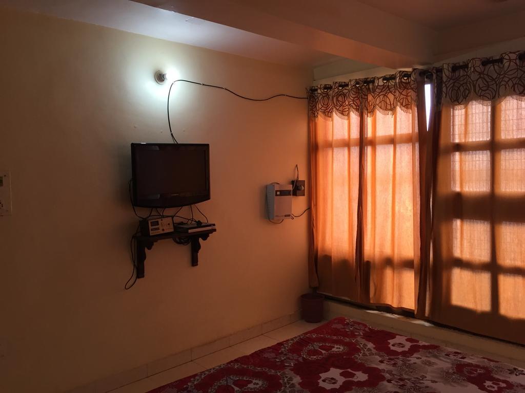 Grg Shanti Guest House Varanasi Near Manikarnika Ghat Exterior foto